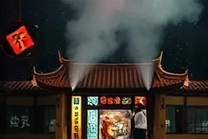 悬崖上的气象站纪实片观测场景